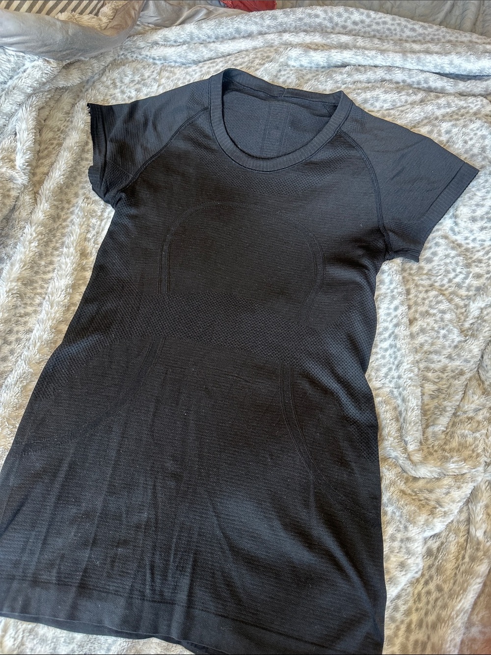 lululemon athletica Black Seamless Short Sleeve Tee